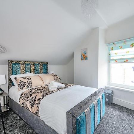 -16Pt- For Your Relaxed & Cosy Stay & Free Parking Leeds  Bagian luar foto