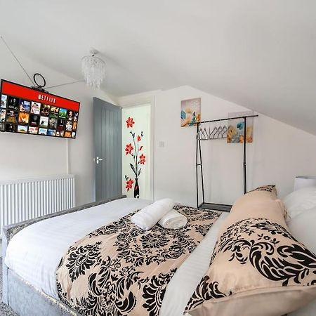 -16Pt- For Your Relaxed & Cosy Stay & Free Parking Leeds  Bagian luar foto