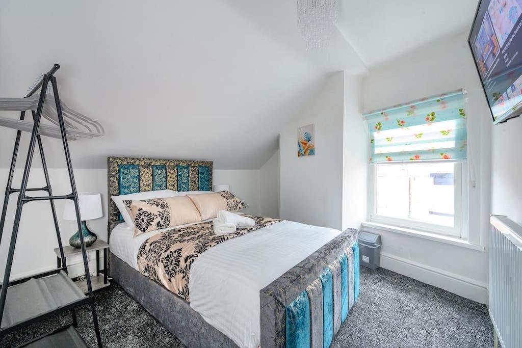 -16Pt- For Your Relaxed & Cosy Stay & Free Parking Leeds  Bagian luar foto