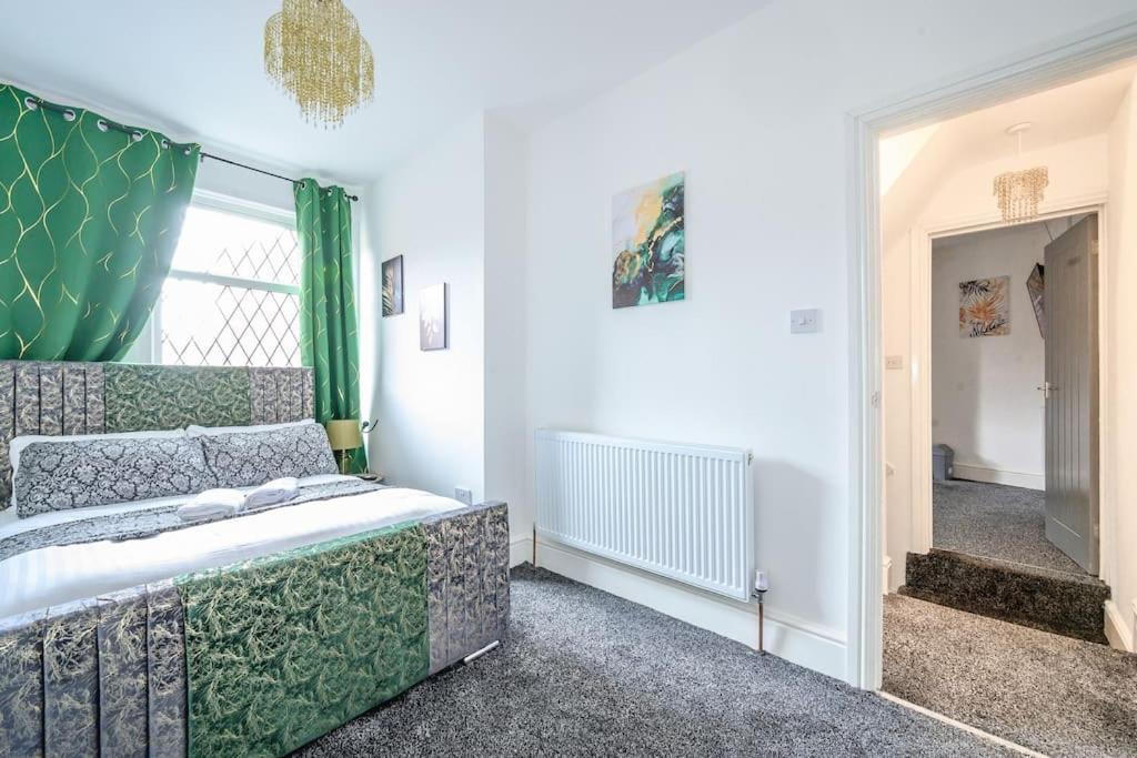 -16Pt- For Your Relaxed & Cosy Stay & Free Parking Leeds  Bagian luar foto